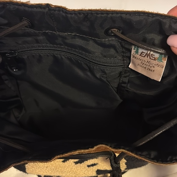 EASTERN MOUNTAIN SPORTS BACK PACK
BROWN SUEDE WITH TAN AND BLACK THICK CLOTH - Picture 15 of 16